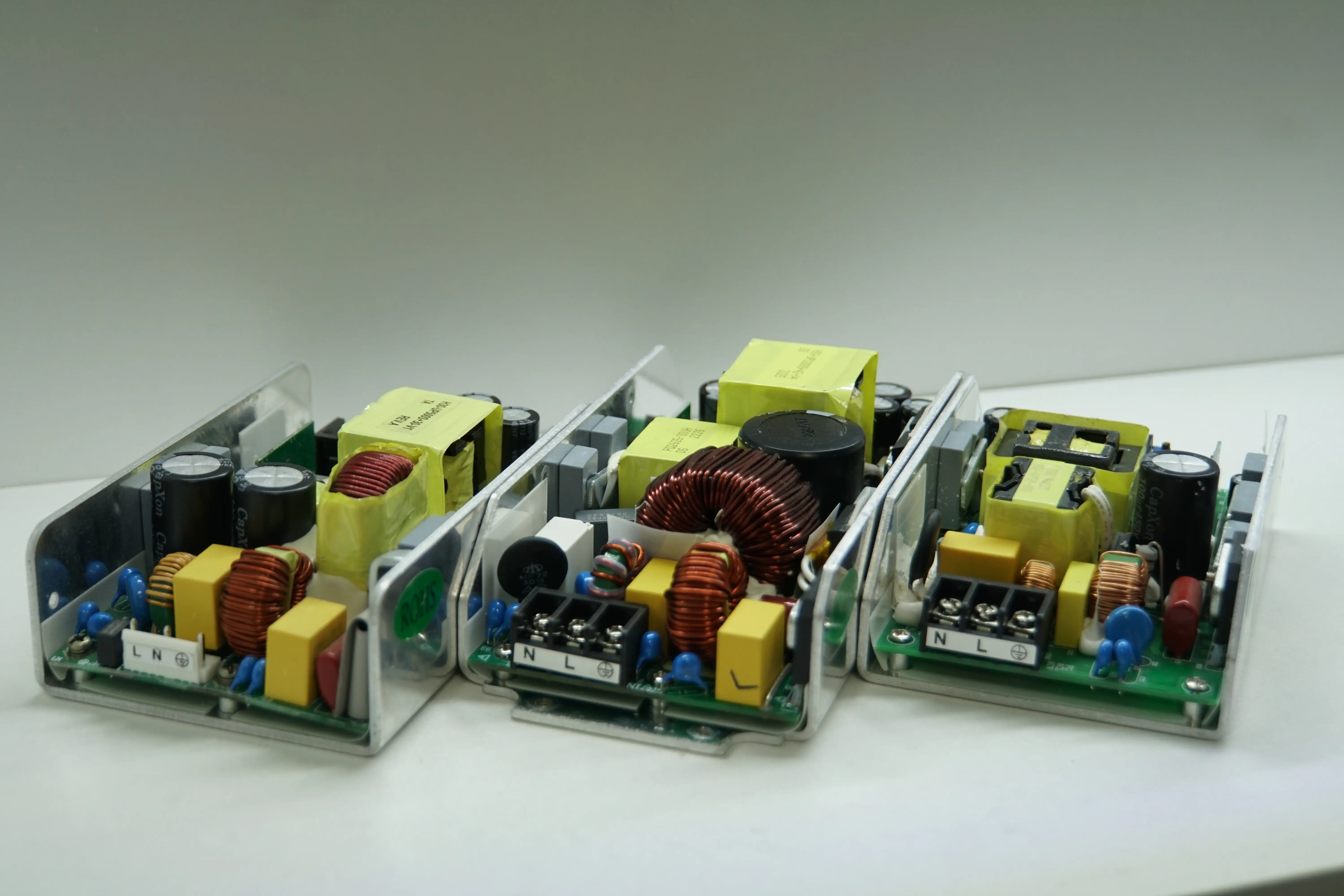 開關(guān)電源為什么要灌膠